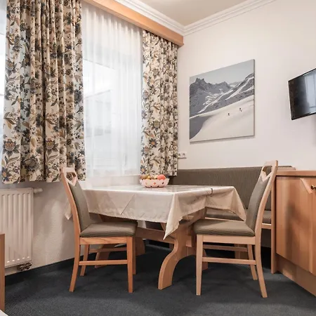 Schmid & Hotel 3*