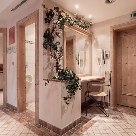 Schmid & Hotel Ischgl