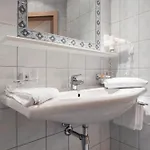 Hotel Schmid & 3*