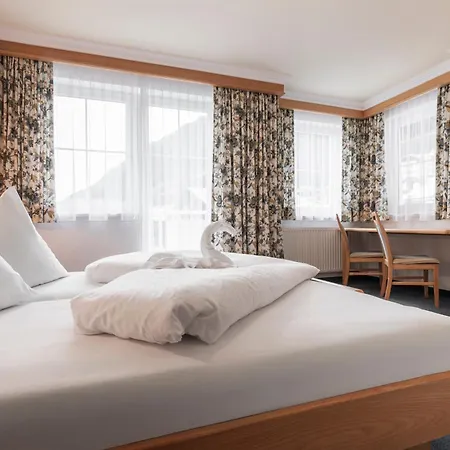 Schmid & Otel