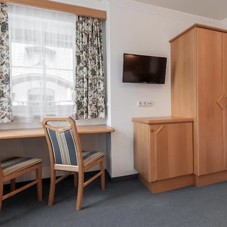 Schmid & Otel Ischgl